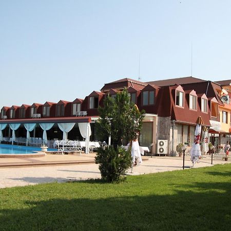 Хотел Рачич Войводино Екстериор снимка