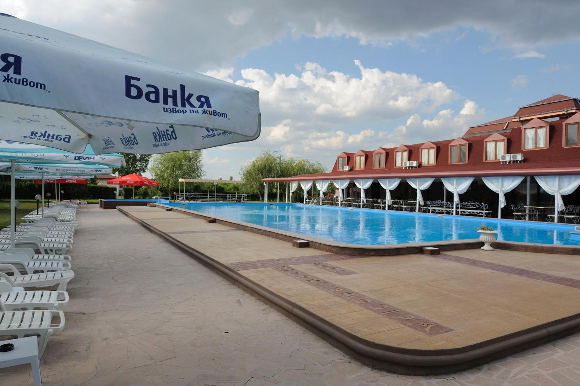 Хотел Рачич Войводино Екстериор снимка