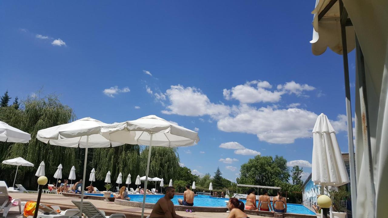 Хотел Рачич Войводино Екстериор снимка